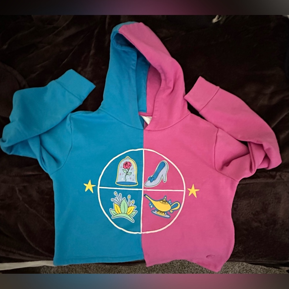 Disney Princess kids sweater size 9/10